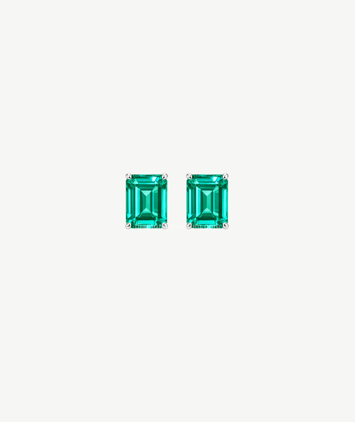 GREEN EMERALD-CUT SILVER EARRINGS | أقراط فضة بأحجار خضراء بقصة إميرالد