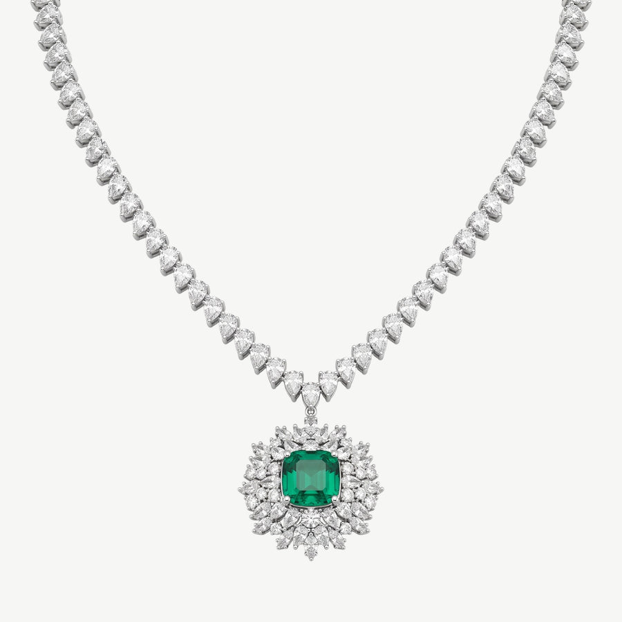 GREEN STONE SILVER NECKLACE | قلادة فضة بحجر أخضر