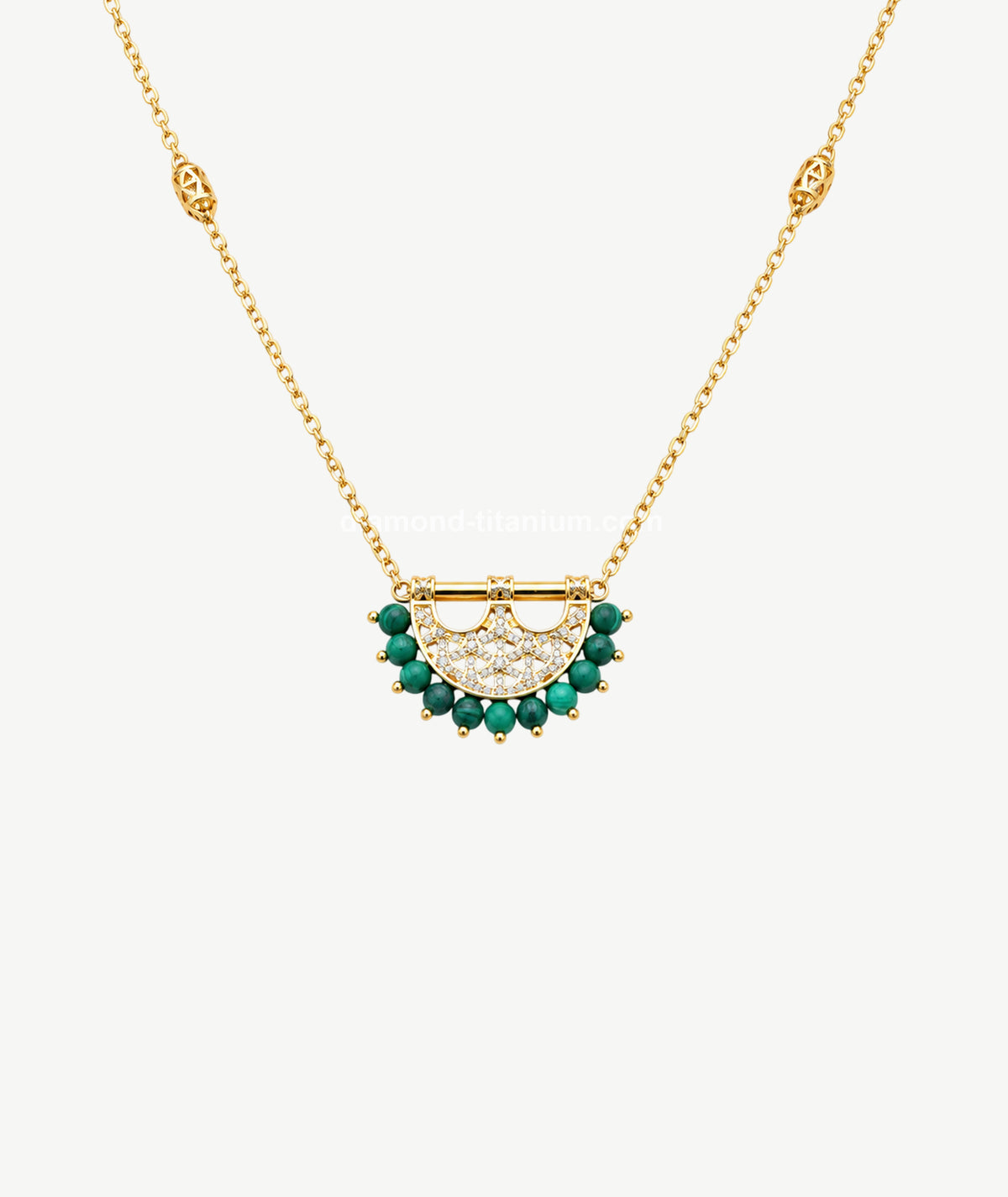 GREEN STONE SILVER NECKLACE | عقد فضة بأحجار خضراء