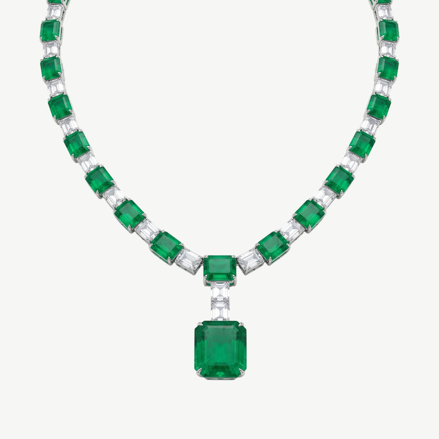 GREEN STONE SILVER NECKLACE | قلادة فضة بأحجار خضراء