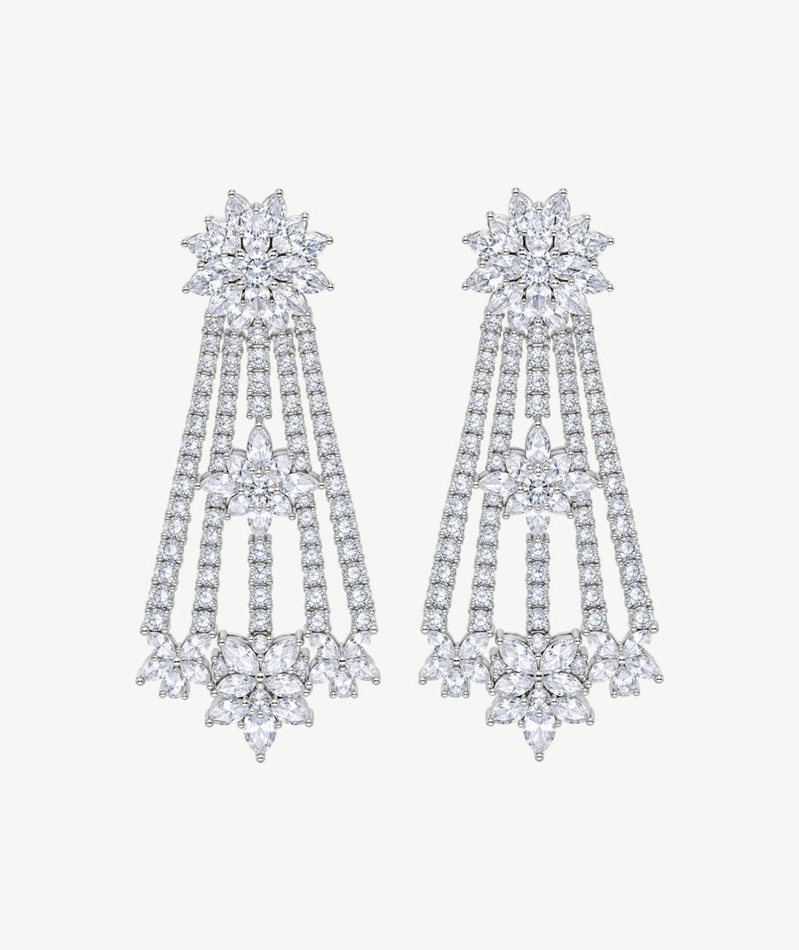 WHITE FLORAL SILVER EARRINGS | أقراط فضة بيضاء بتصميم زهري