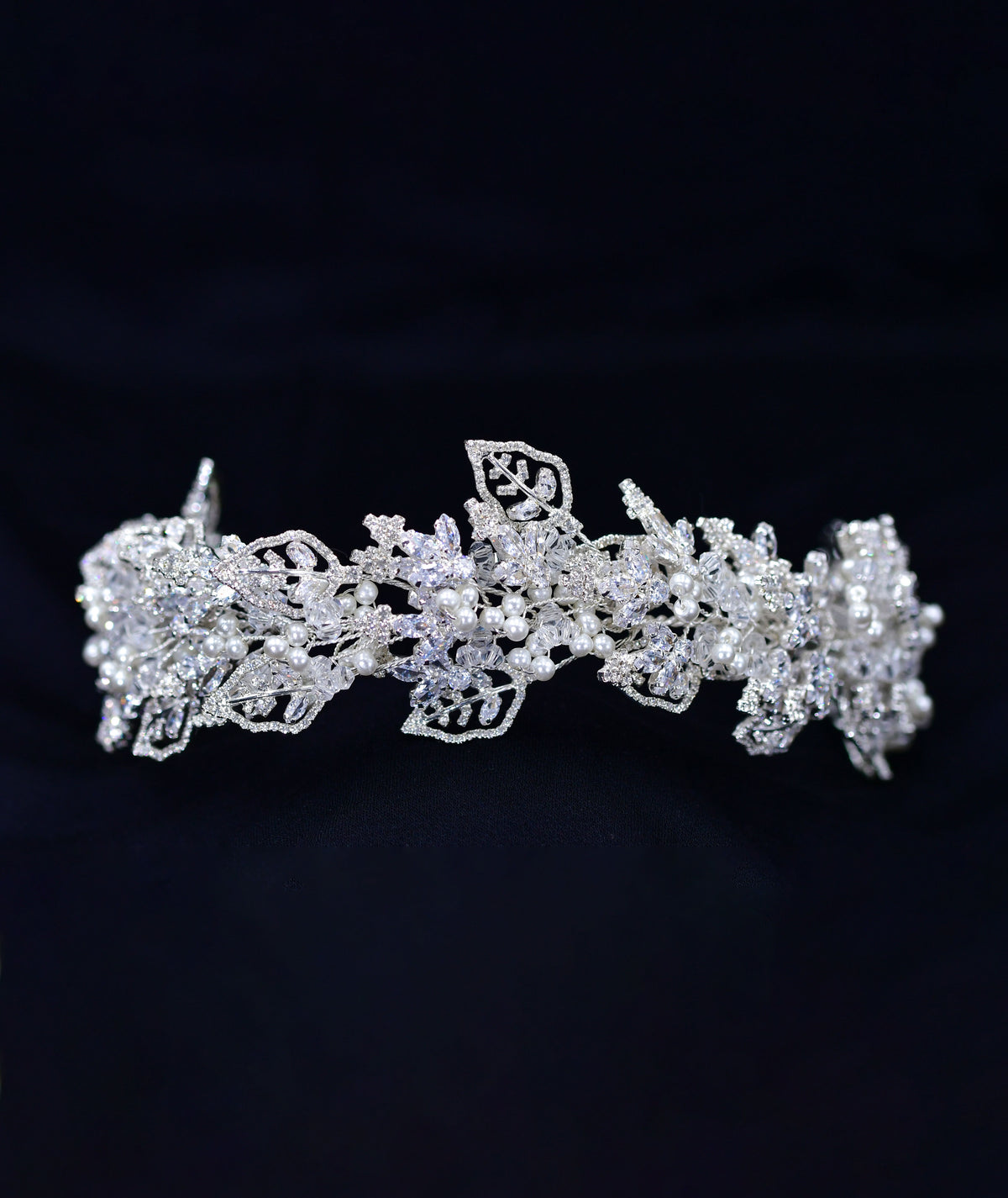 ELEGANT HANDMADE BRIDAL WEDDING HEADPIECE | قطعة شعر عرائسية أنيقة مصنوعة يدويًا