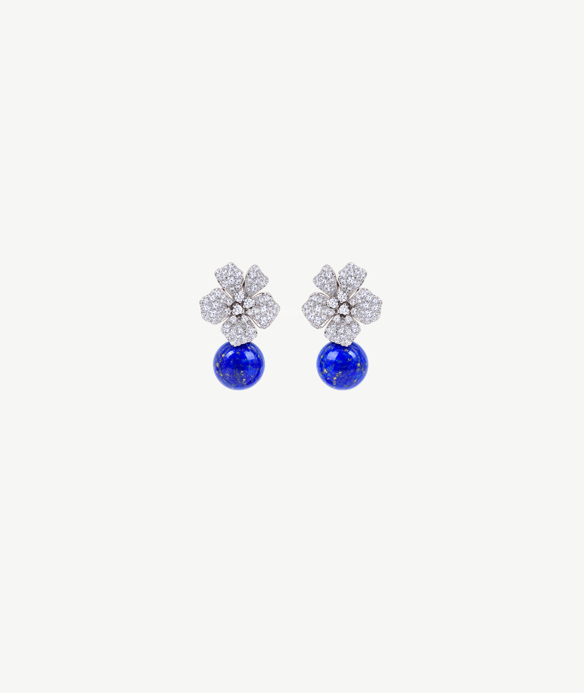 BLUE BEAD FLORAL SILVER EARRINGS | أقراط فضة زهرية بحجر أزرق